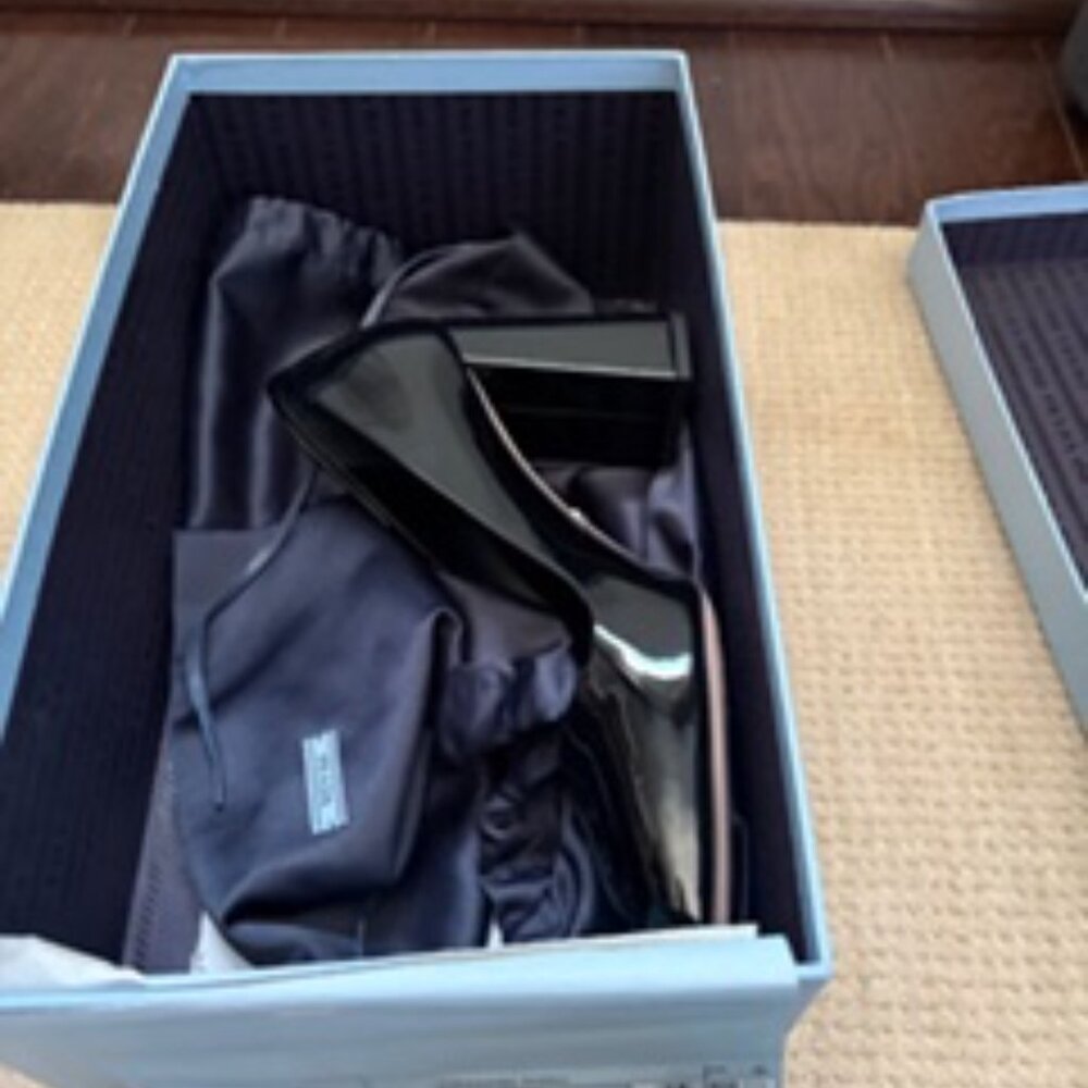 Black patent prada pumps - Picture 3 of 4